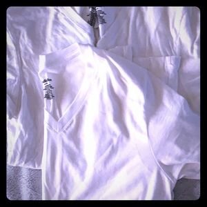 GoodFellow T-shirts V-neck Size S